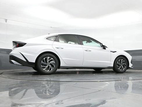 New 2026 Hyundai Sonata Blue FWD image 40