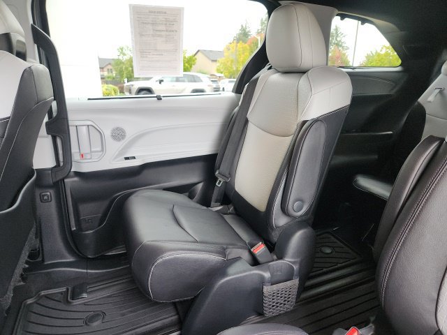 Used 2026 Toyota Sienna XSE AWD/4WD image 20