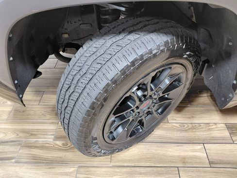 Used 2022 Toyota Tundra SR5 AWD/4WD image 28