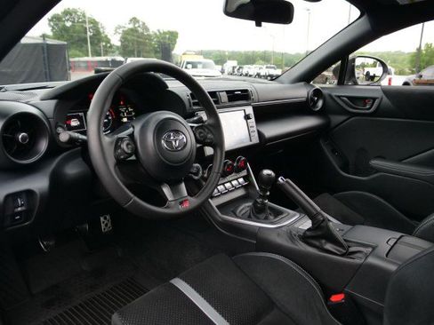 Used 2024 Toyota GR86 Premium RWD image 2