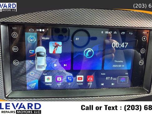 Used 2011 Dodge Challenger R/T w/ Electronics Convenience Group image 24