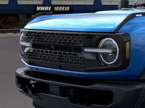 New 2025 Ford Bronco Badlands w/ Black Appearance Package image 19