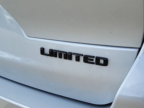Certified 2024 Jeep Grand Cherokee L Limited w/ Black Appearance Package AWD/4WD image 15