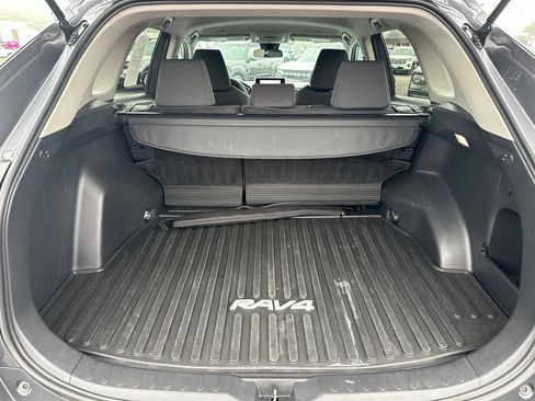Used 2024 Toyota RAV4 XLE AWD/4WD image 9