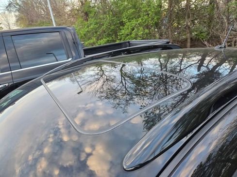 Used 2017 INFINITI QX70 AWD w/ Premium Package image 7