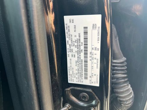 Used 2019 Ford F150 XLT w/ Equipment Group 302A Luxury AWD/4WD image 15