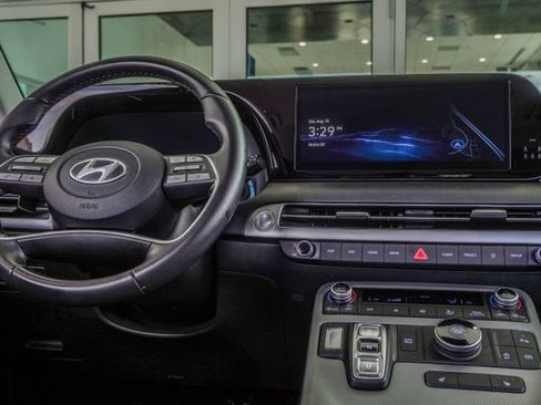 Used 2025 Hyundai Palisade SEL FWD image 15