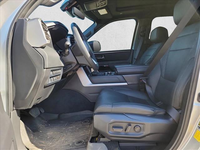 Used 2025 Toyota Tundra Limited AWD/4WD image 17