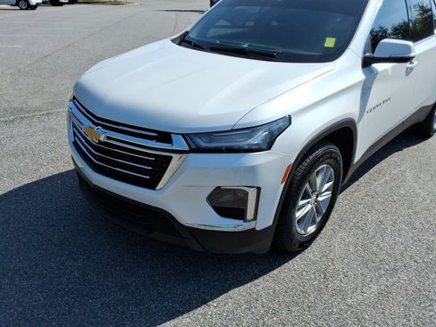 Certified 2023 Chevrolet Traverse LT FWD image 9