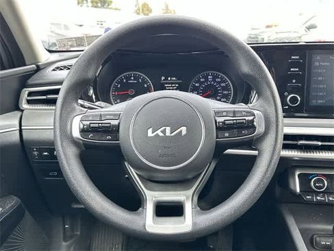 Used 2022 Kia K5 LXS image 6