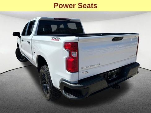 Used 2025 Chevrolet Silverado 1500 Custom Trail Boss AWD/4WD image 8