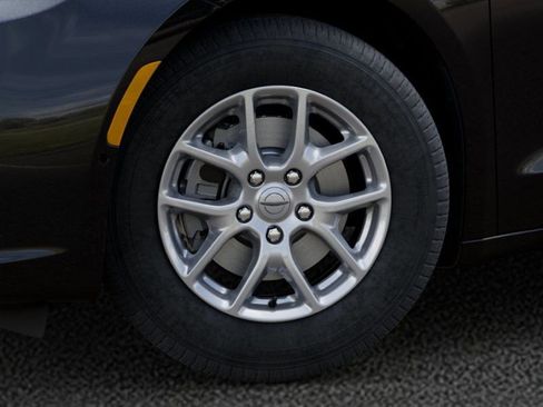 New 2026 Chrysler Pacifica Select image 8