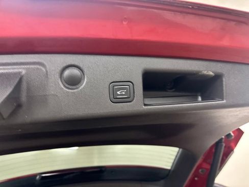 Used 2024 Chevrolet Equinox LT AWD/4WD image 28