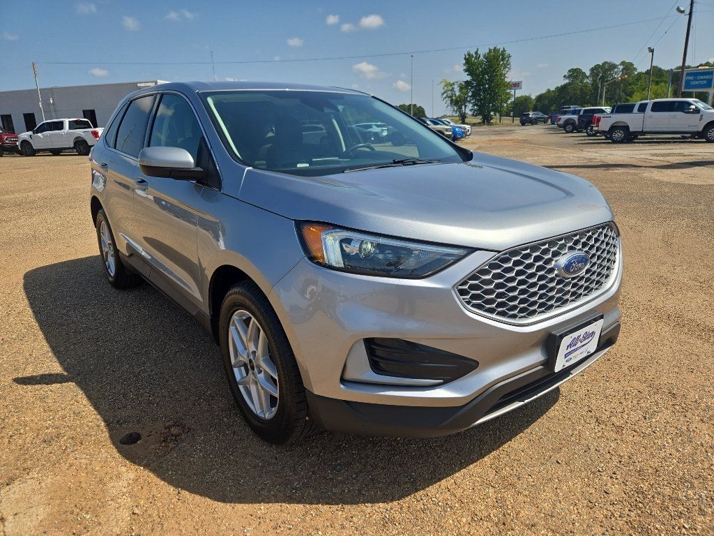 Used 2024 Ford Edge SEL AWD/4WD image 7