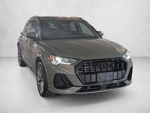 Certified 2025 Audi Q3 2.0T Premium image 3