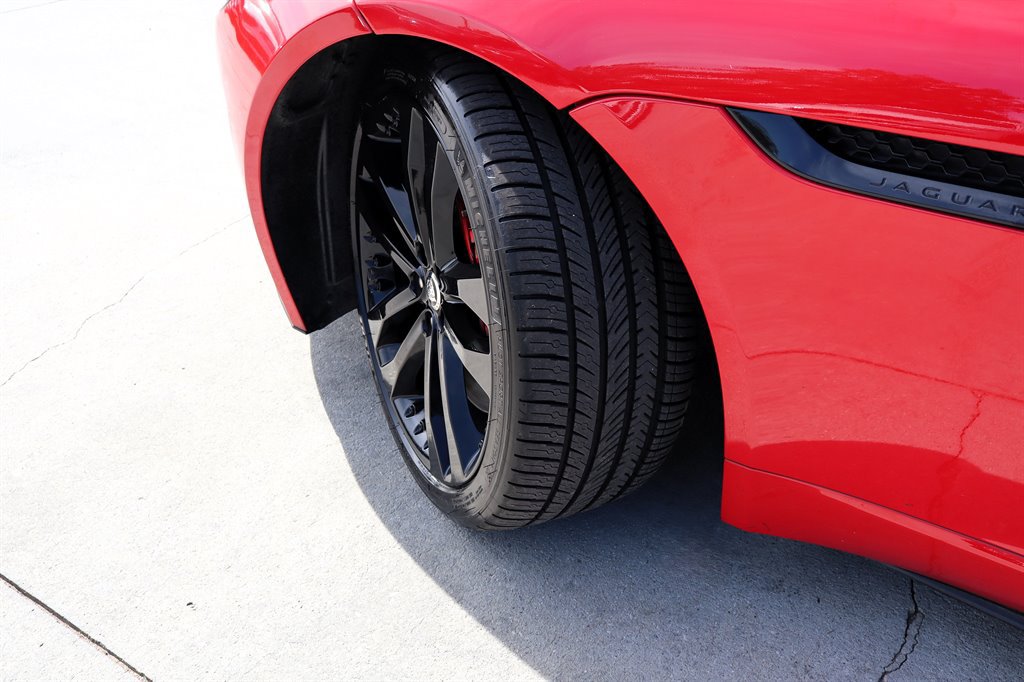 Used 2014 Jaguar F-TYPE S RWD image 24