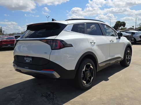 New 2026 Kia Sportage EX image 8