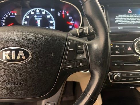 Used 2014 Kia Cadenza Premium w/ Luxury Package image 19