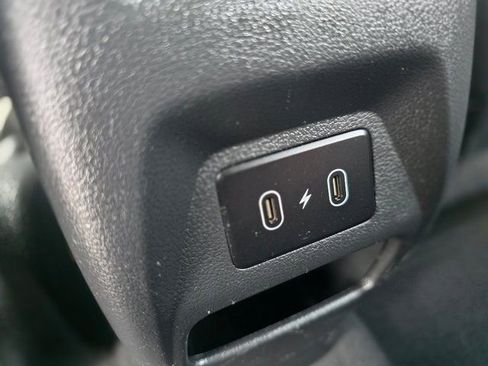 Used 2024 Hyundai Venue Limited image 16