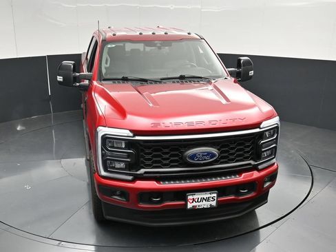 Used 2024 Ford F250 Lariat w/ Sport Appearance Package AWD/4WD image 43