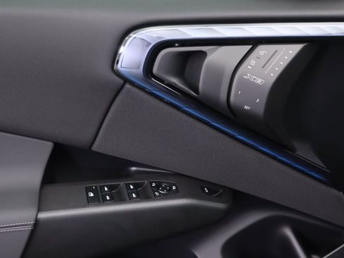 Certified 2025 BMW X3 xDrive30i w/ Premium Package image 25