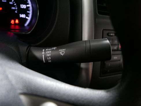 Used 2013 Nissan Versa SV image 30