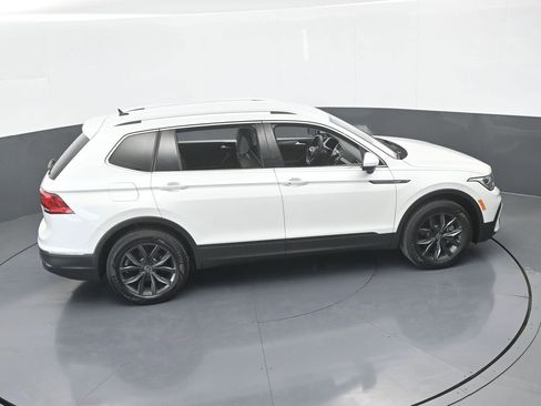 Used 2023 Volkswagen Tiguan SE image 52