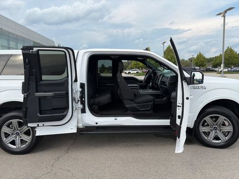 Used 2019 Ford F150 XLT w/ Equipment Group 302A Luxury AWD/4WD image 22