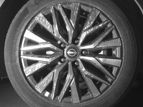 Used 2025 Nissan Altima 2.5 SV image 13