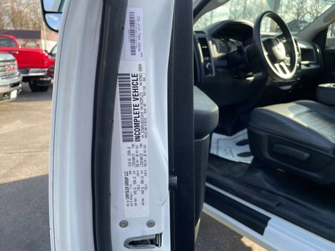 Used 2014 RAM 3500 Tradesman image 36