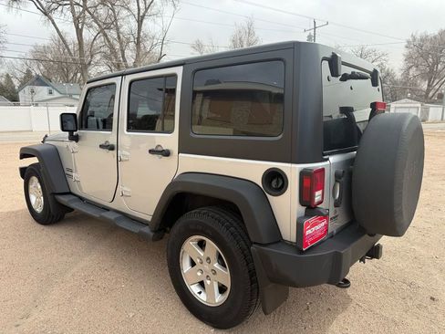 Used 2011 Jeep Wrangler Unlimited Sport image 4