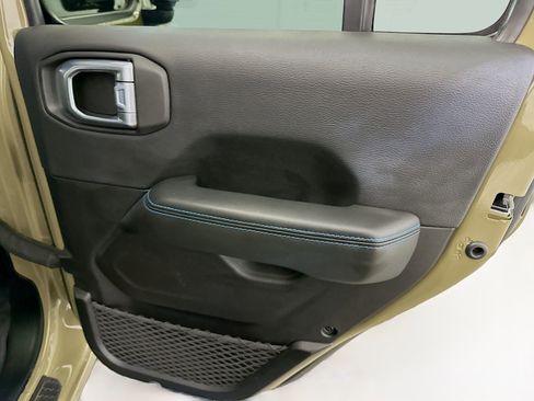 Used 2025 Jeep Wrangler Unlimited Rubicon 4xe image 31