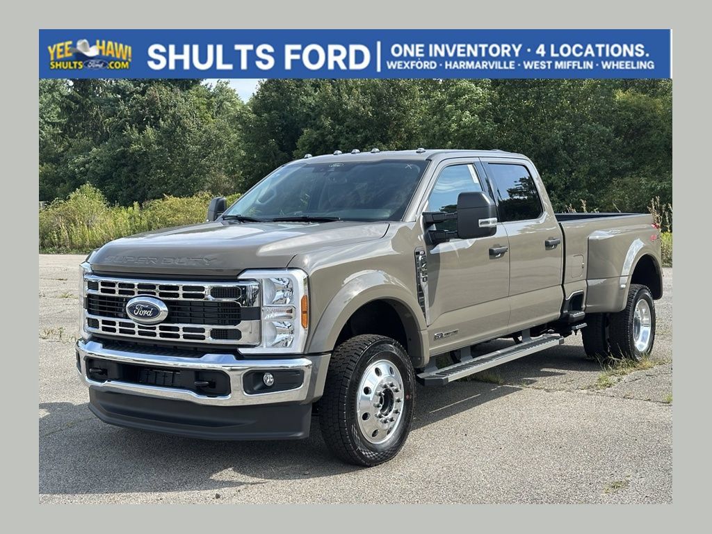 New 2026 Ford F450 XLT w/ FX4 Off-Road Package AWD/4WD image 1