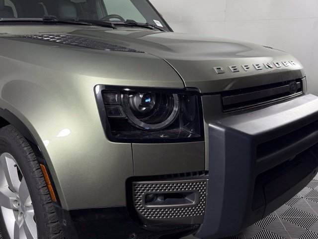 Certified 2025 Land Rover Defender 110 X-Dynamic SE AWD/4WD image 12