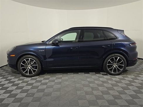 New 2026 Porsche Cayenne E-Hybrid image 2