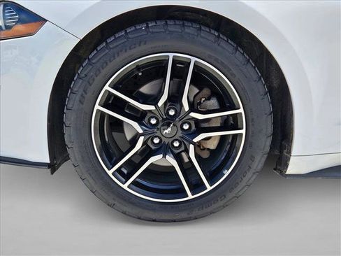 Used 2018 Ford Mustang Premium RWD image 20