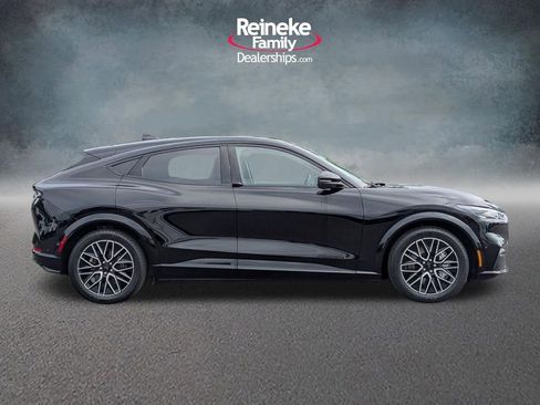 Used 2024 Ford Mustang Mach-E Premium AWD/4WD image 4