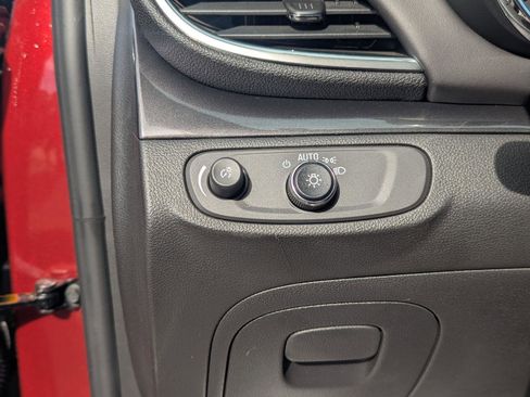 Used 2022 Buick Encore Preferred w/ Safety Package AWD/4WD image 32