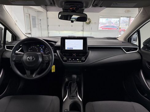Used 2025 Toyota Corolla LE image 15