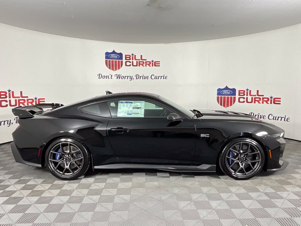 New 2026 Ford Mustang Dark Horse SC w/ Carbon Fiber Exterior Package RWD image 2
