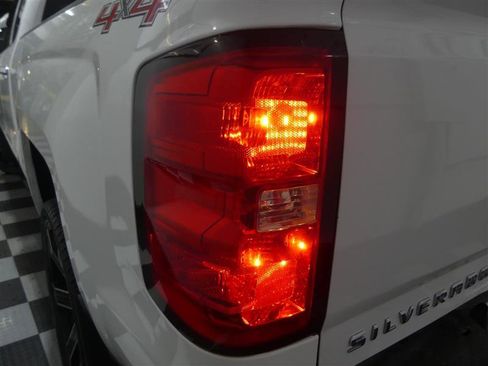 Used 2016 Chevrolet Silverado 1500 LT w/ Trailering Package image 9