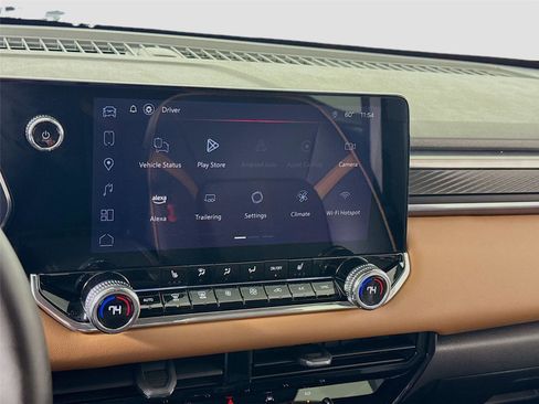 Used 2025 GMC Canyon AT4 w/ Nightfall Edition image 9