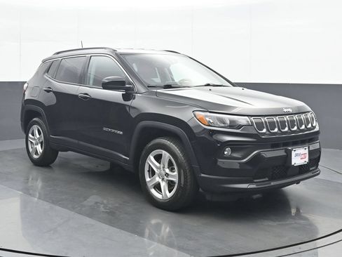 Used 2022 Jeep Compass Latitude w/ Convenience Group AWD/4WD image 9