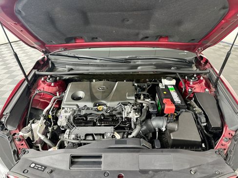 Used 2019 Toyota Camry LE FWD image 31