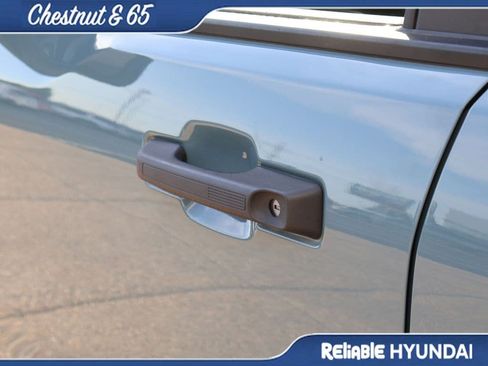 Used 2023 Ford Maverick XLT FWD image 19