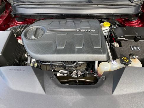 Used 2021 Jeep Cherokee Trailhawk w/ Technology Group image 18