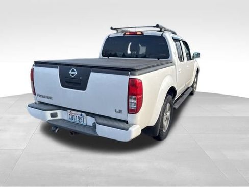 Used 2005 Nissan Frontier LE w/ (X01) Leather Pkg image 5