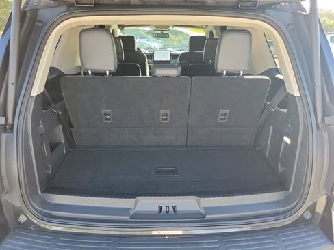 Used 2023 Ford Expedition XLT image 19