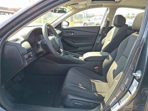 Certified 2023 Honda Accord EX image 9