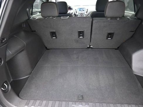 Used 2021 Chevrolet Equinox LT image 24